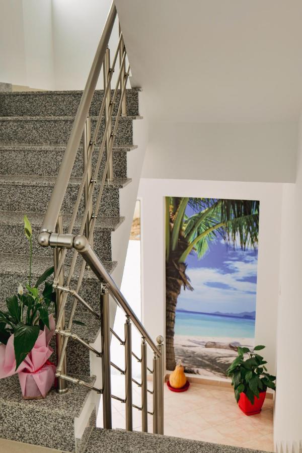Eden Suites & Apartments Саранде Екстериор снимка