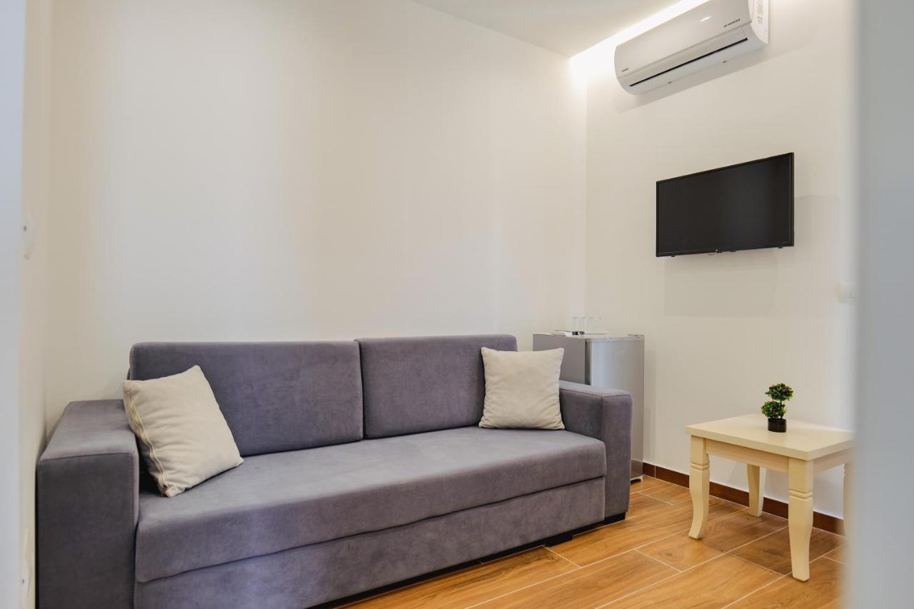 Eden Suites & Apartments Саранде Екстериор снимка