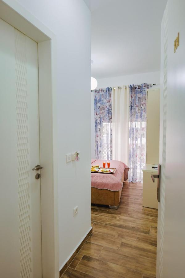 Eden Suites & Apartments Саранде Екстериор снимка