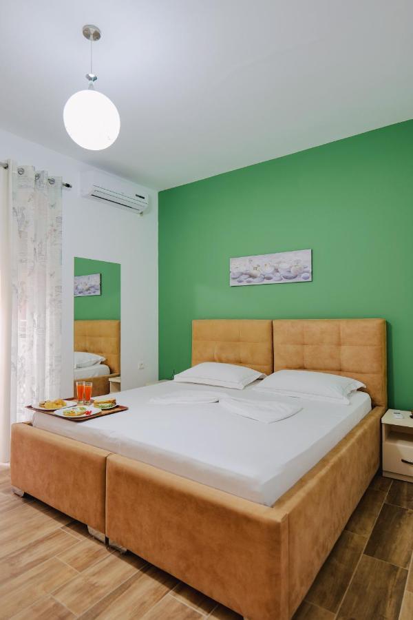 Eden Suites & Apartments Саранде Екстериор снимка