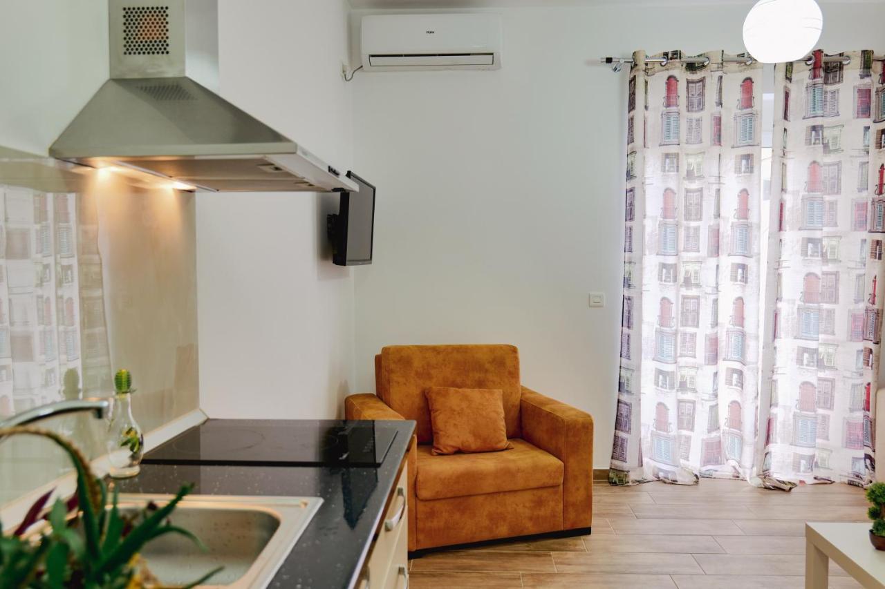 Eden Suites & Apartments Саранде Екстериор снимка