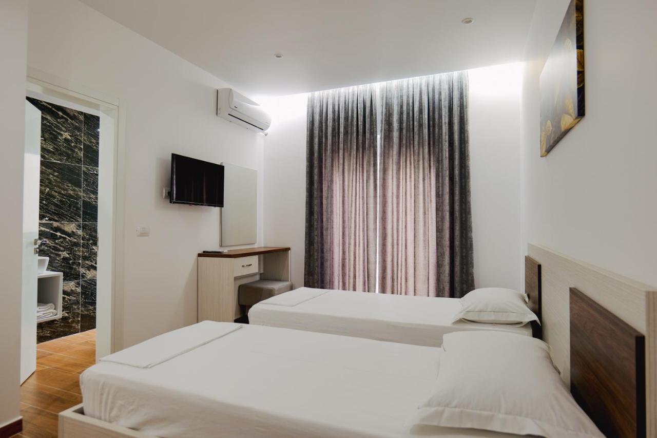 Eden Suites & Apartments Саранде Екстериор снимка