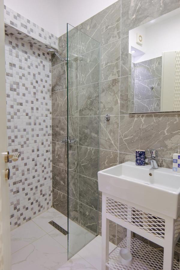 Eden Suites & Apartments Саранде Екстериор снимка