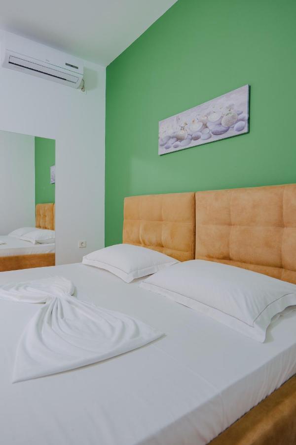 Eden Suites & Apartments Саранде Екстериор снимка