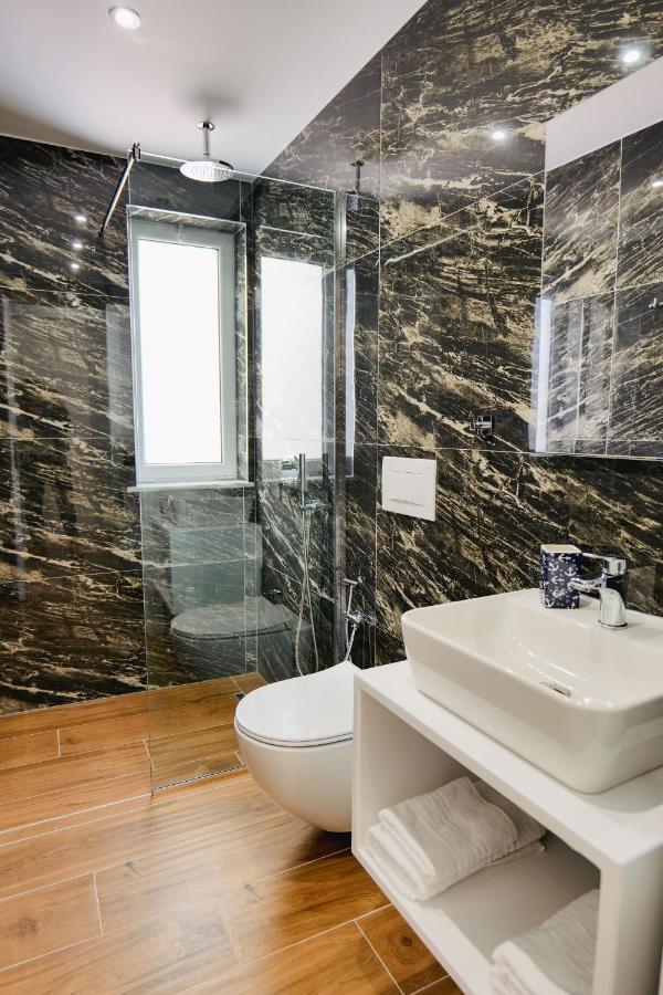 Eden Suites & Apartments Саранде Екстериор снимка
