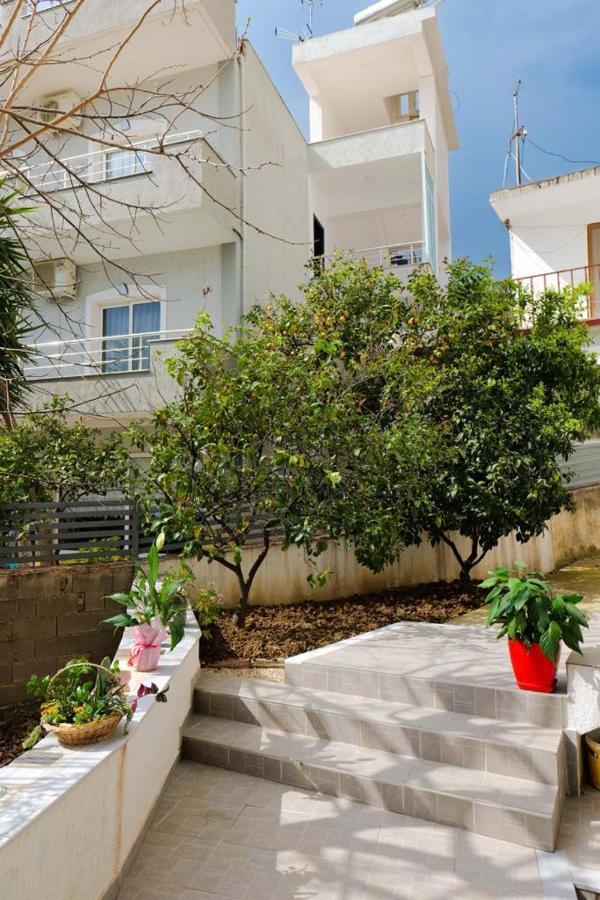 Eden Suites & Apartments Саранде Екстериор снимка